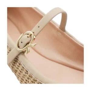 BEIGE FLATS