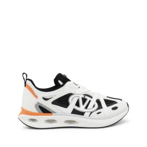 BLACK AND WHITE LEATHER SNEAKERS
