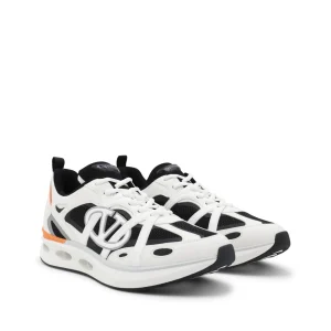 BLACK AND WHITE LEATHER SNEAKERS