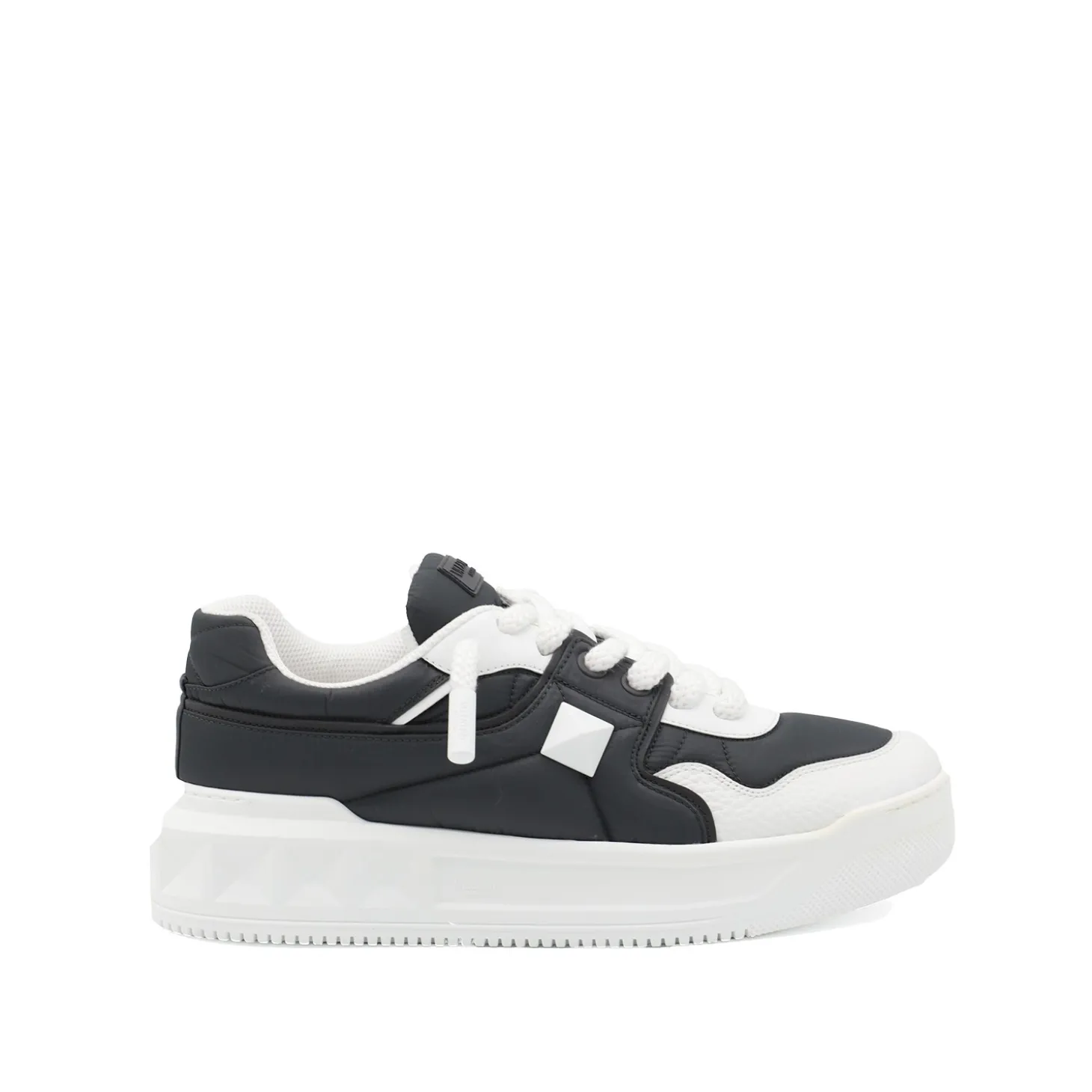 black_and_white_sneakers_0-2.webp BLACK AND WHITE SNEAKERS