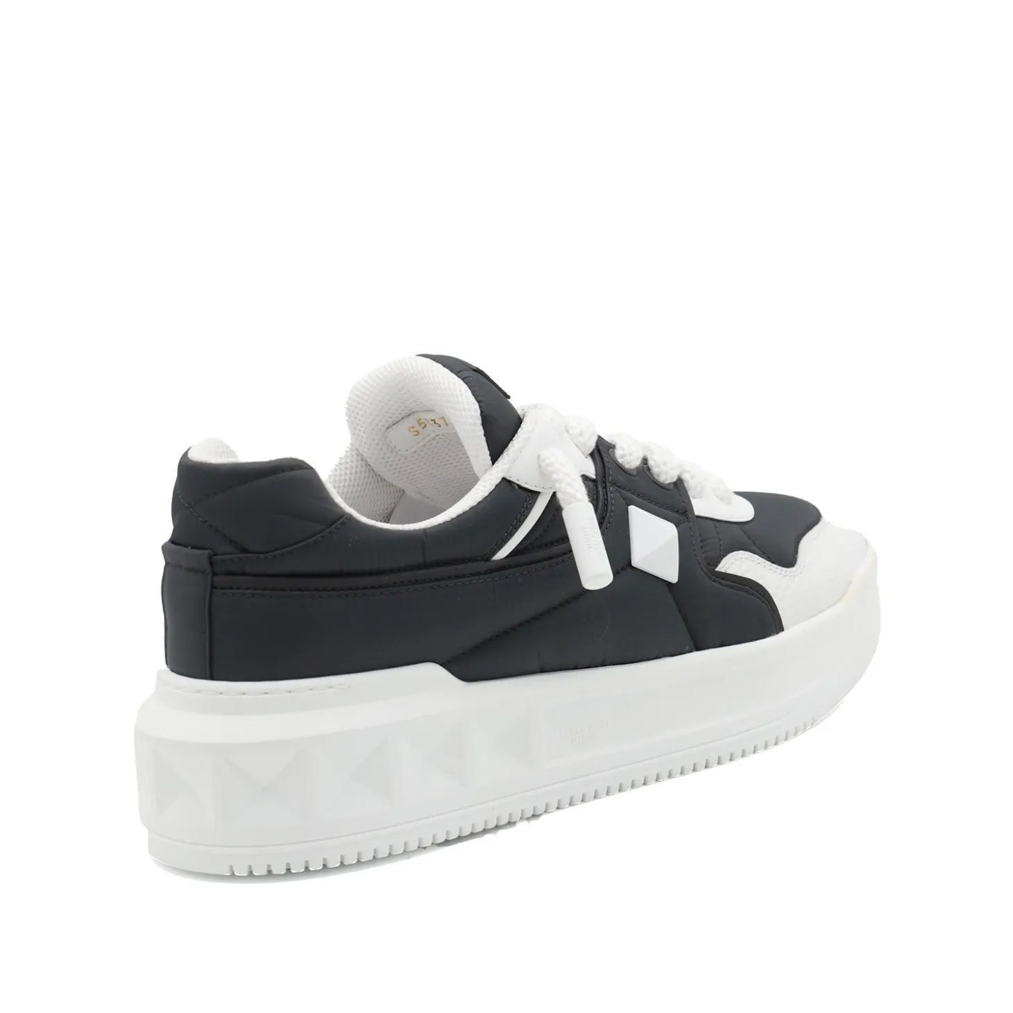 black_and_white_sneakers_2-2.webp BLACK AND WHITE SNEAKERS