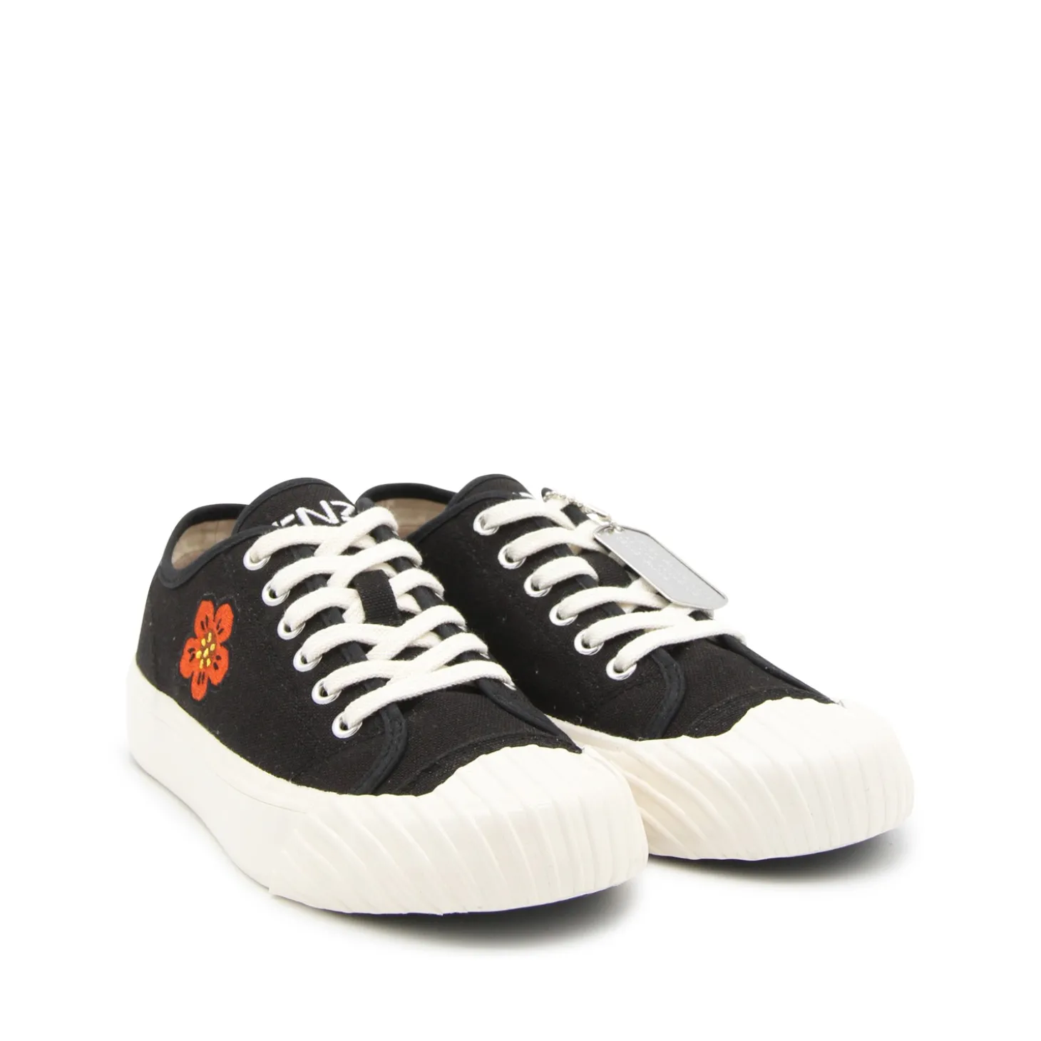 black_canvas_sneakers_1.webp BLACK CANVAS SNEAKERS