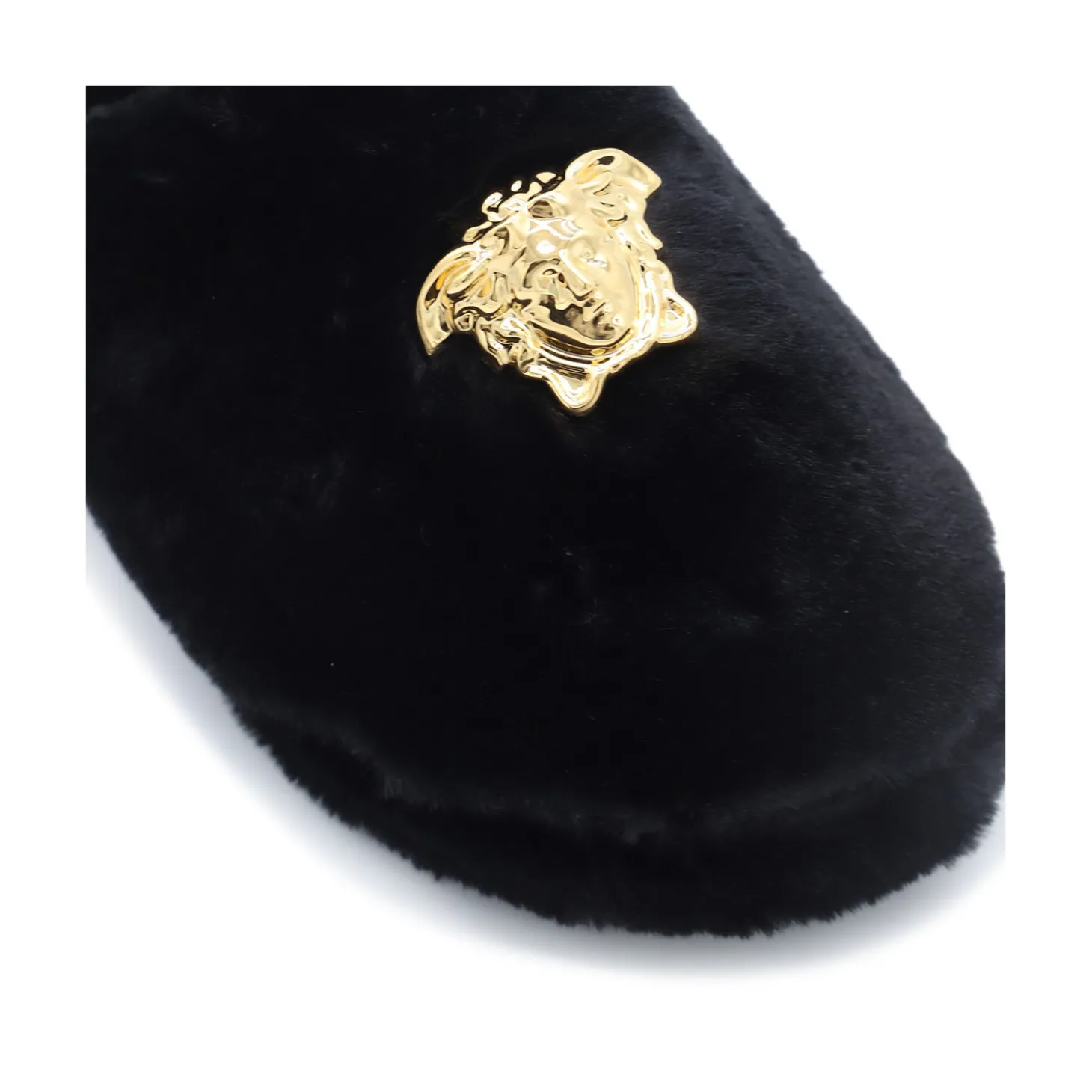 black_faux_fur_medusa_hom_3.webp BLACK FAUX FUR MEDUSA HOME SLIPPERS