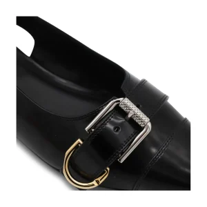 BLACK FLATS