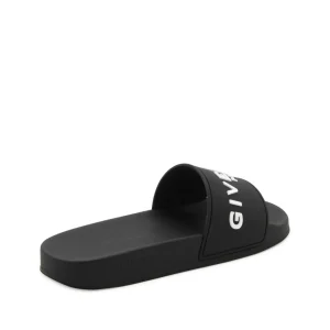 BLACK FLATS
