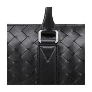 BLACK LEATHER CROSSBODY BAG
