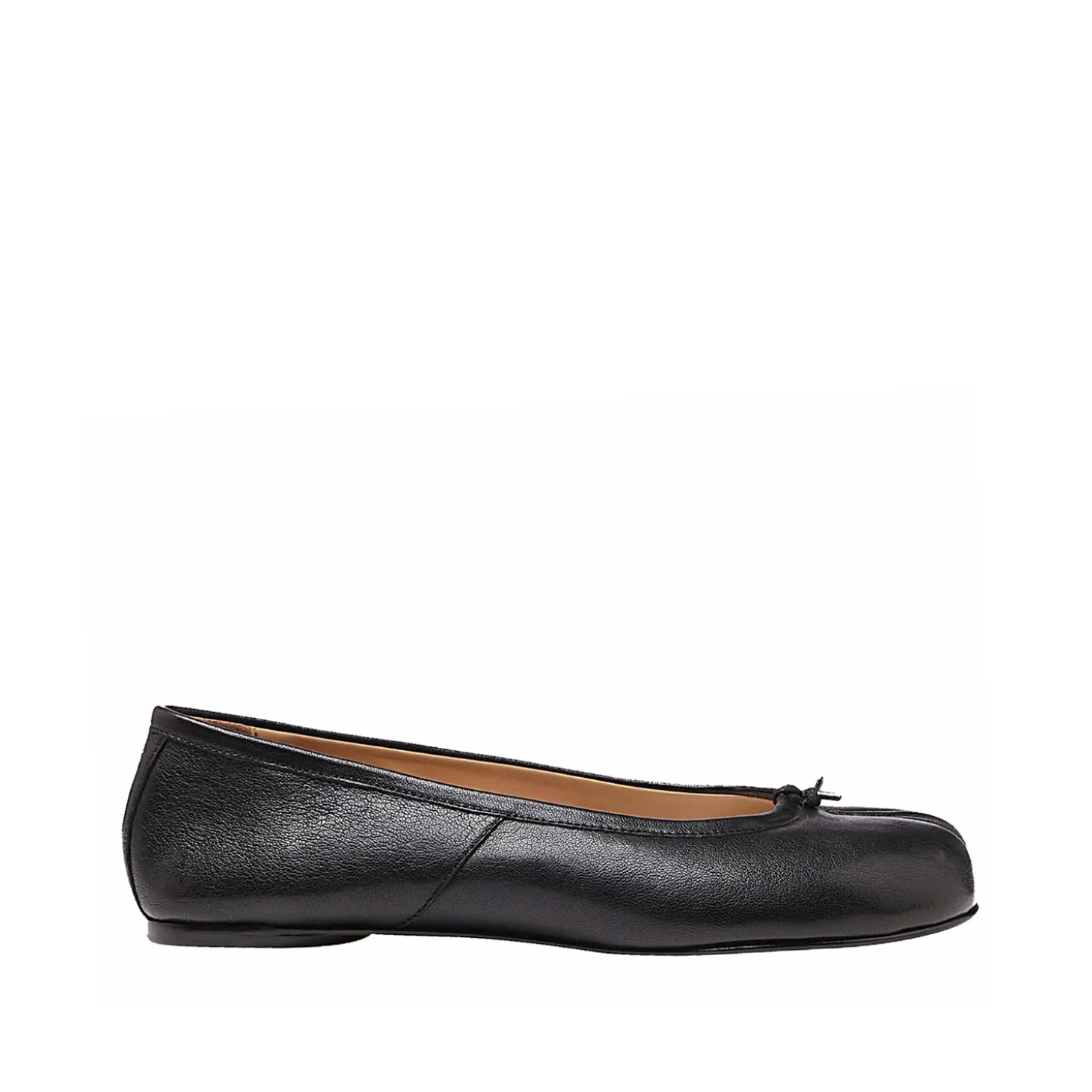 black_leather_flats_0-8.webp BLACK LEATHER FLATS