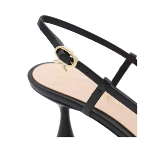 BLACK LEATHER PUMPS