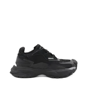 BLACK SNEAKERS