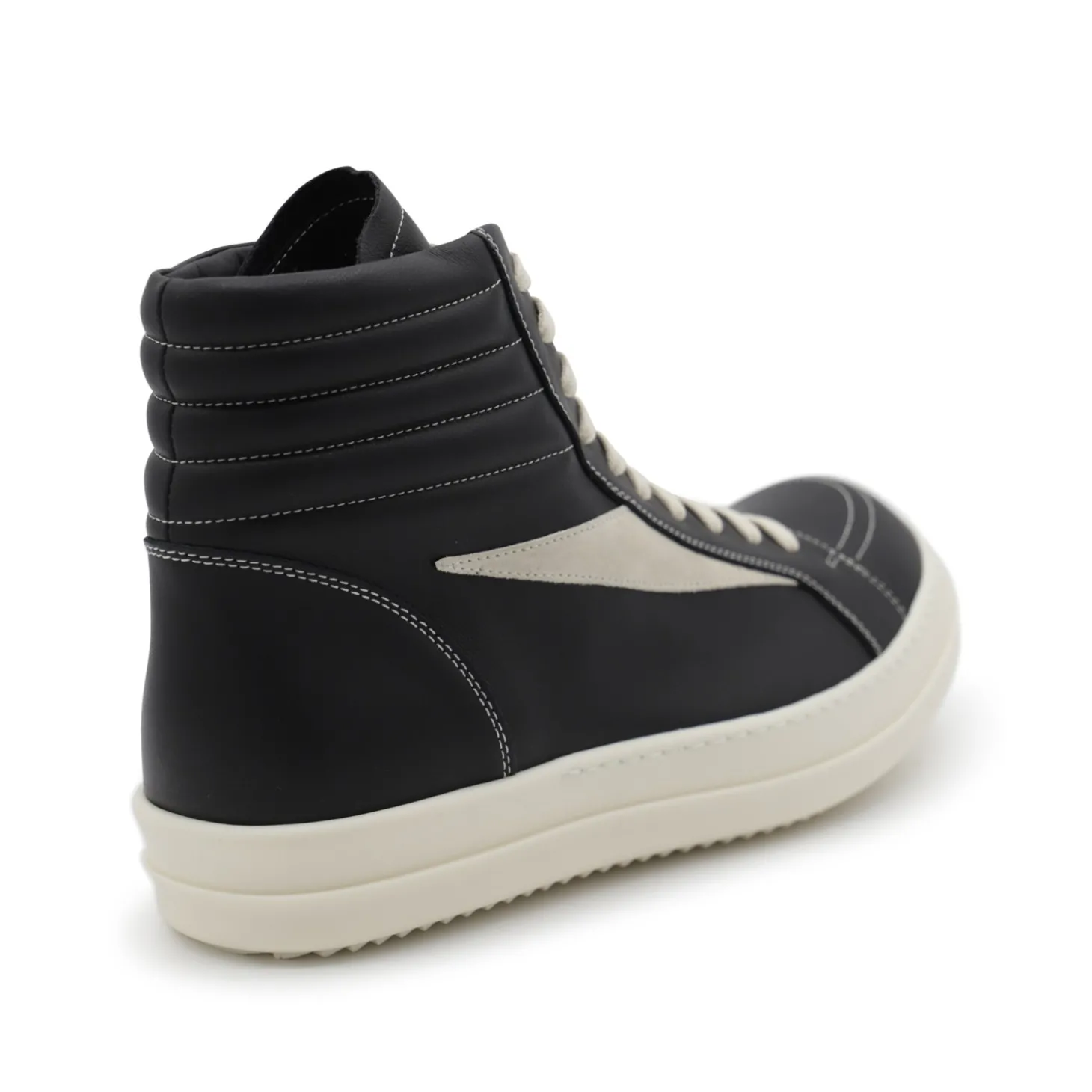 black_sneakers_2-8.webp BLACK SNEAKERS