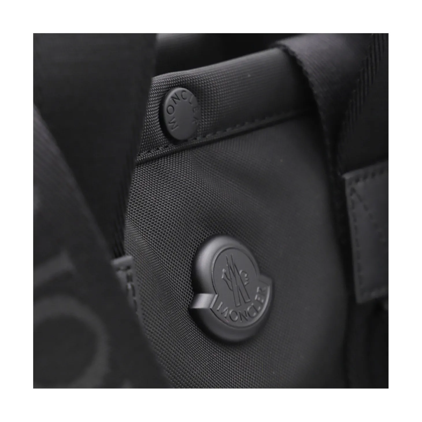 black_totes_3.webp BLACK TOTES