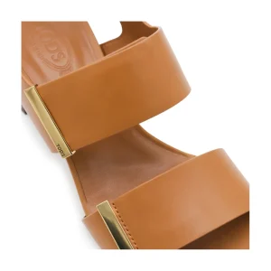 BROWN LEATHER SANDALS