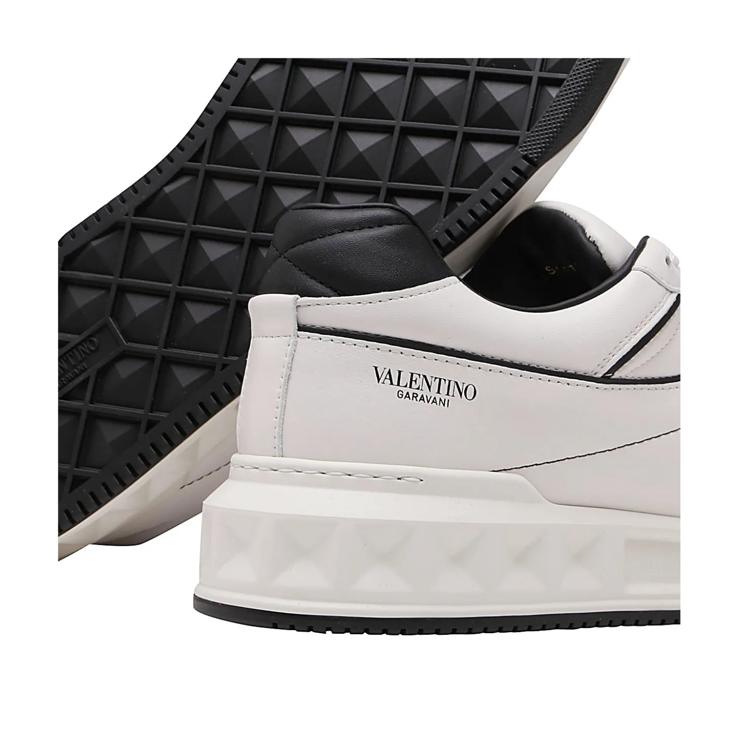 grey_and_white_leather_sn_3.webp GREY AND WHITE LEATHER SNEAKERS