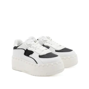 WHITE AND BLACK LEATHER SNEAKERS